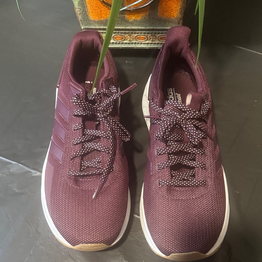 Adidas Women's Maroon Athletic Shoes
Like New! Wore only couple hours!!